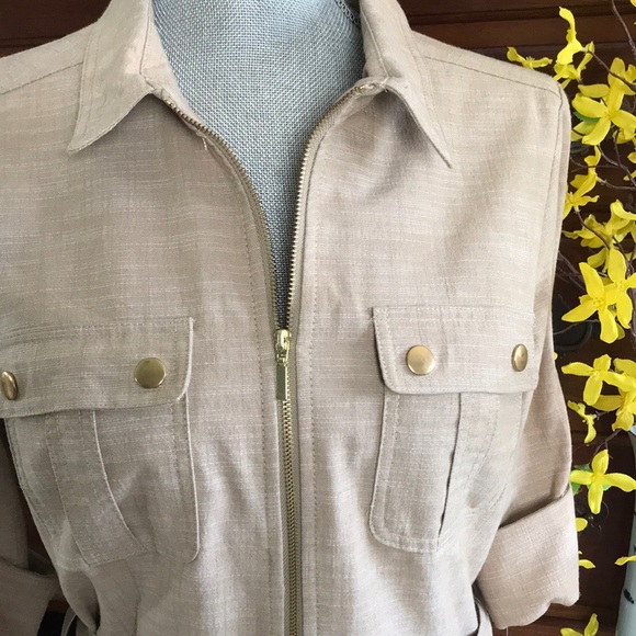 Sharagano Dresses & Skirts - Sharagano Khaki Belt-Front-Zip Dress  Size 10